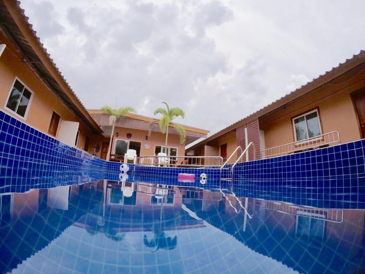 The Windsor Boutique Resort Чумфон Екстериор снимка