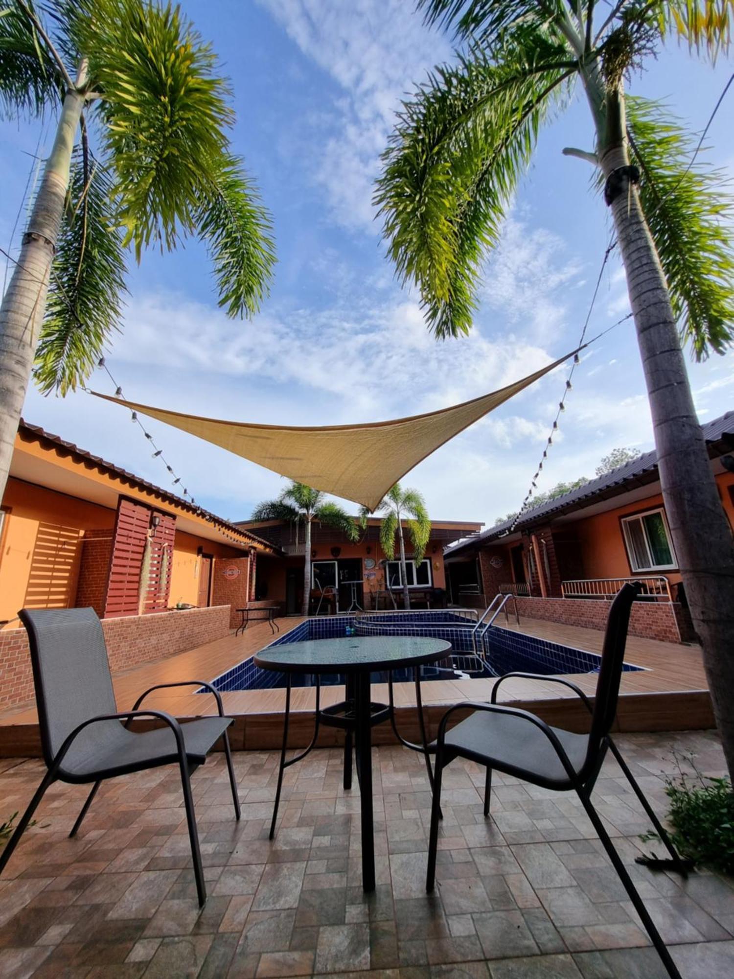 The Windsor Boutique Resort Чумфон Екстериор снимка